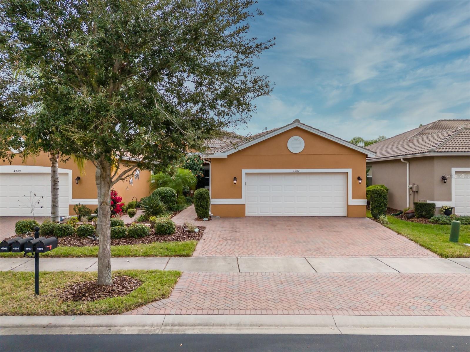 VALENCIA LAKES TR N - Residential