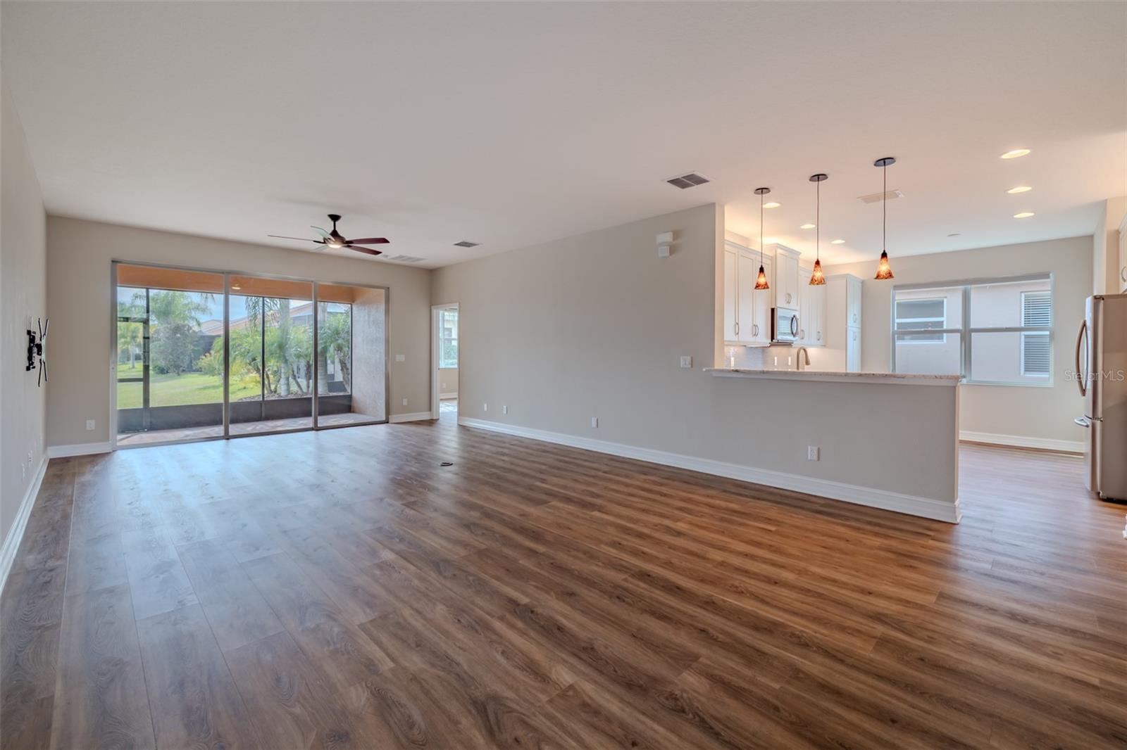 VALENCIA LAKES TR N - Residential