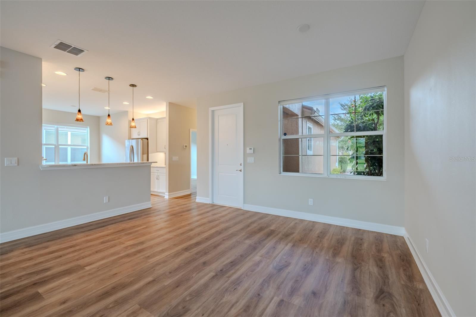 VALENCIA LAKES TR N - Residential