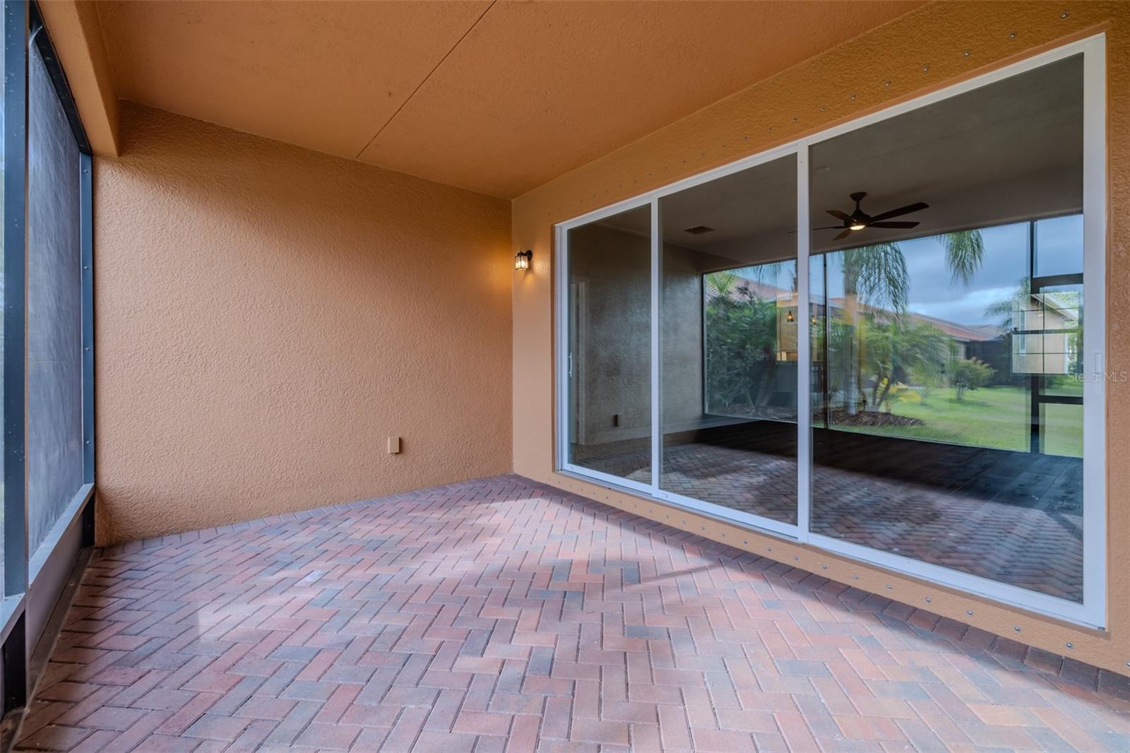 VALENCIA LAKES TR N - Residential