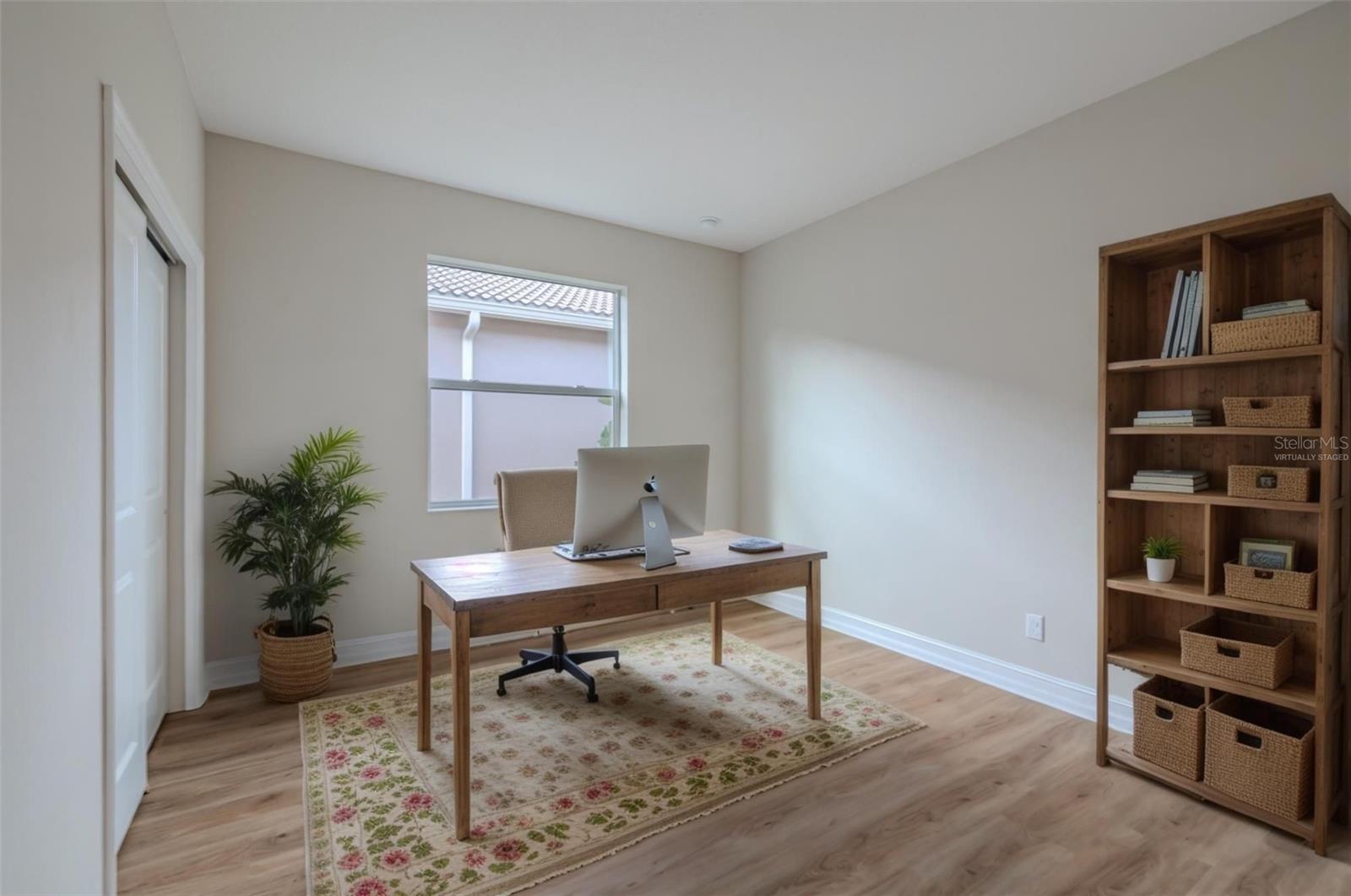 VALENCIA LAKES TR N - Residential