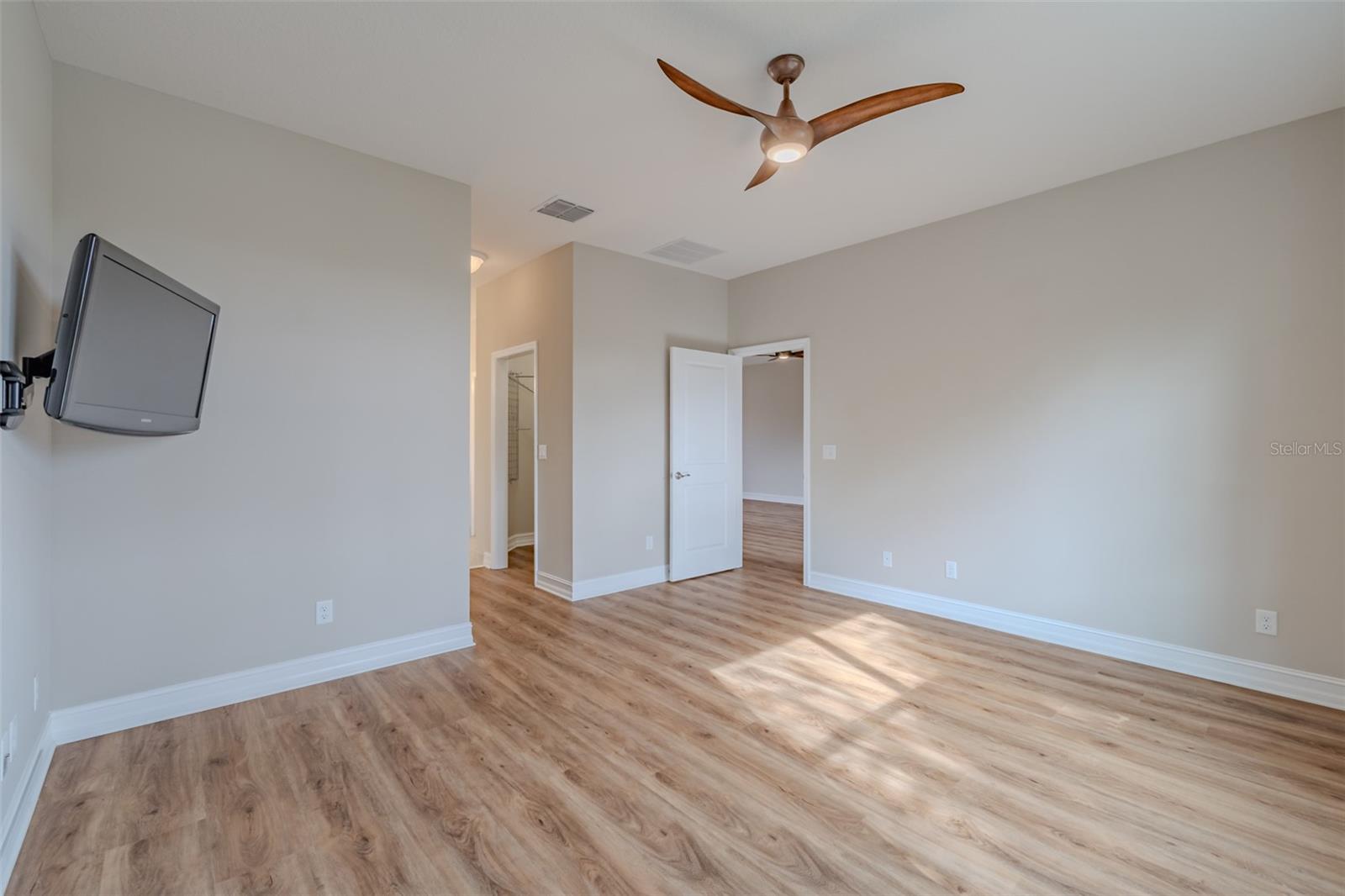 VALENCIA LAKES TR N - Residential