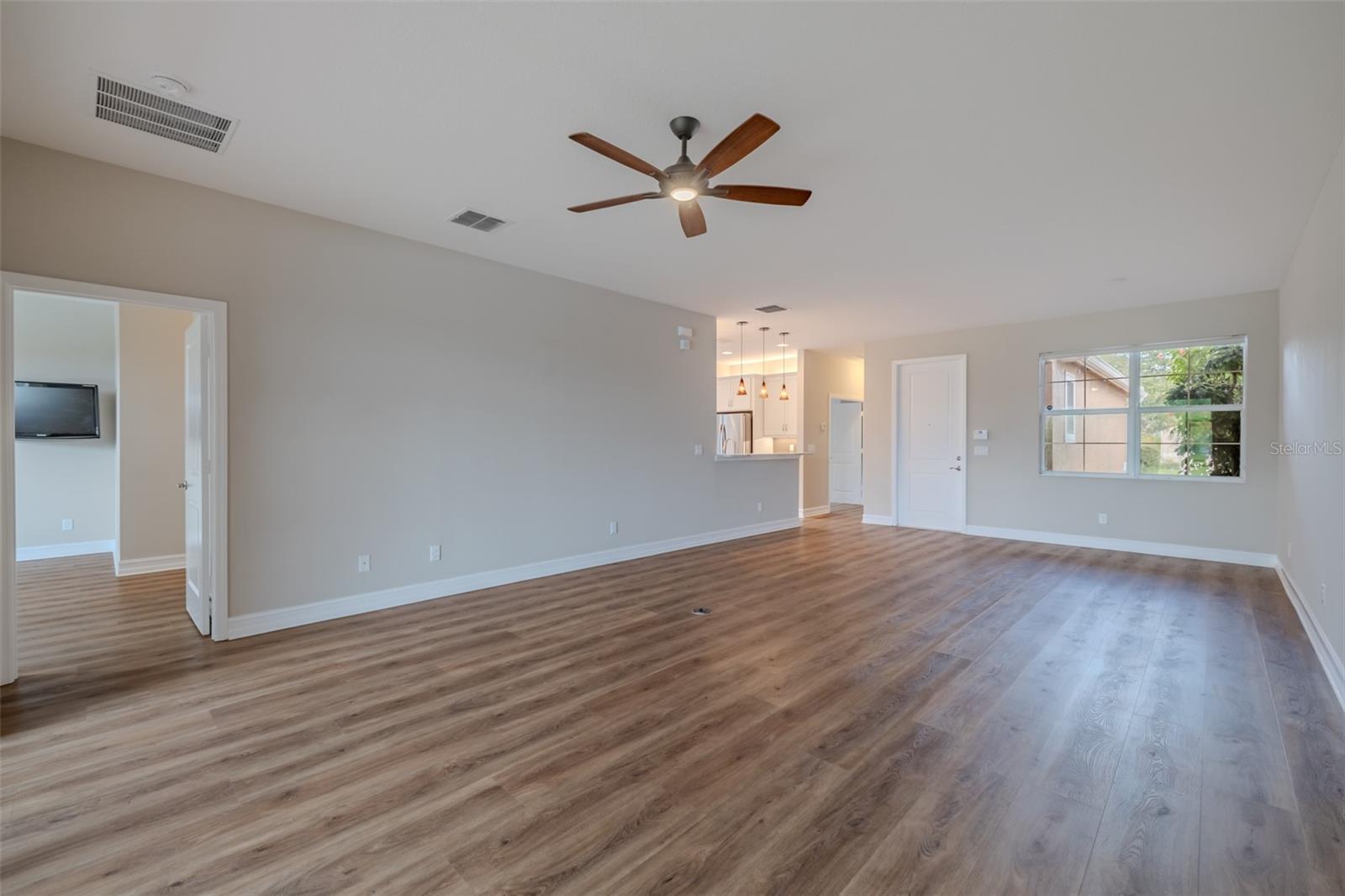 VALENCIA LAKES TR N - Residential