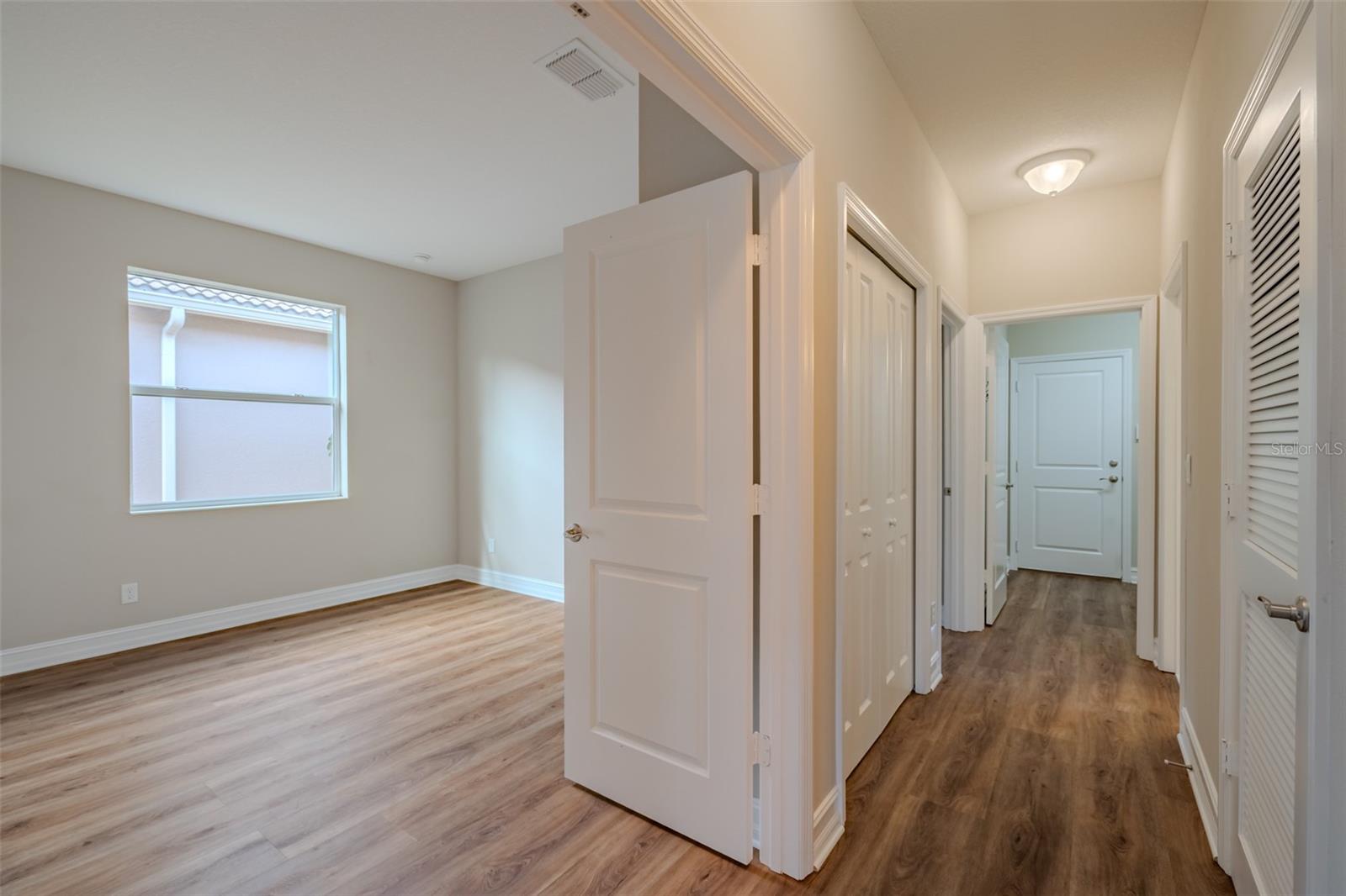 VALENCIA LAKES TR N - Residential