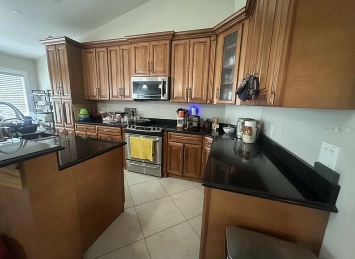 261 DE CASTRO AVENUE SE