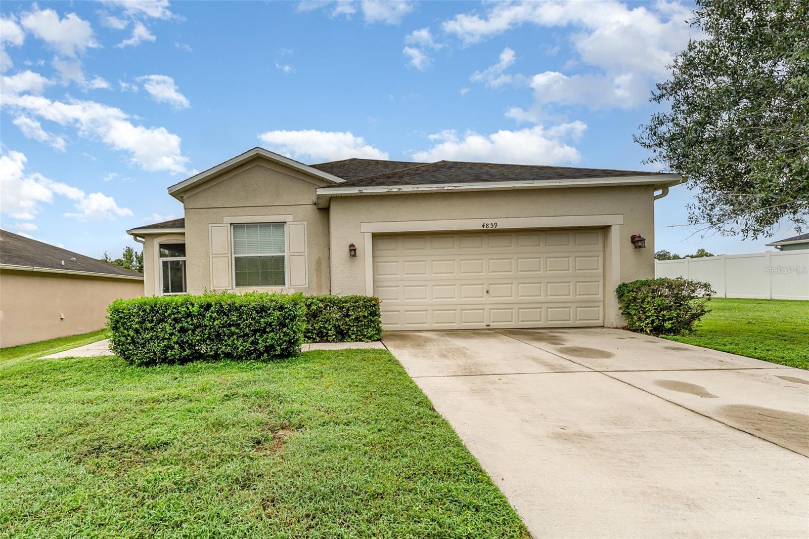 4859 Hickory Stream Ln offers solid structure in good condition with only minor repairs needed paint, some flooring, patio screen, and appliance updates. Roof may need replacement soon. Located in a desirable area and not in a flood zone. Great opportunity for investors or buyers looking for instant equity!