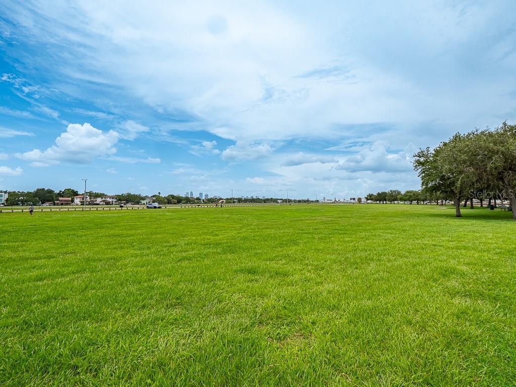 BYARS THOMPSON ADD DAVIS - Land