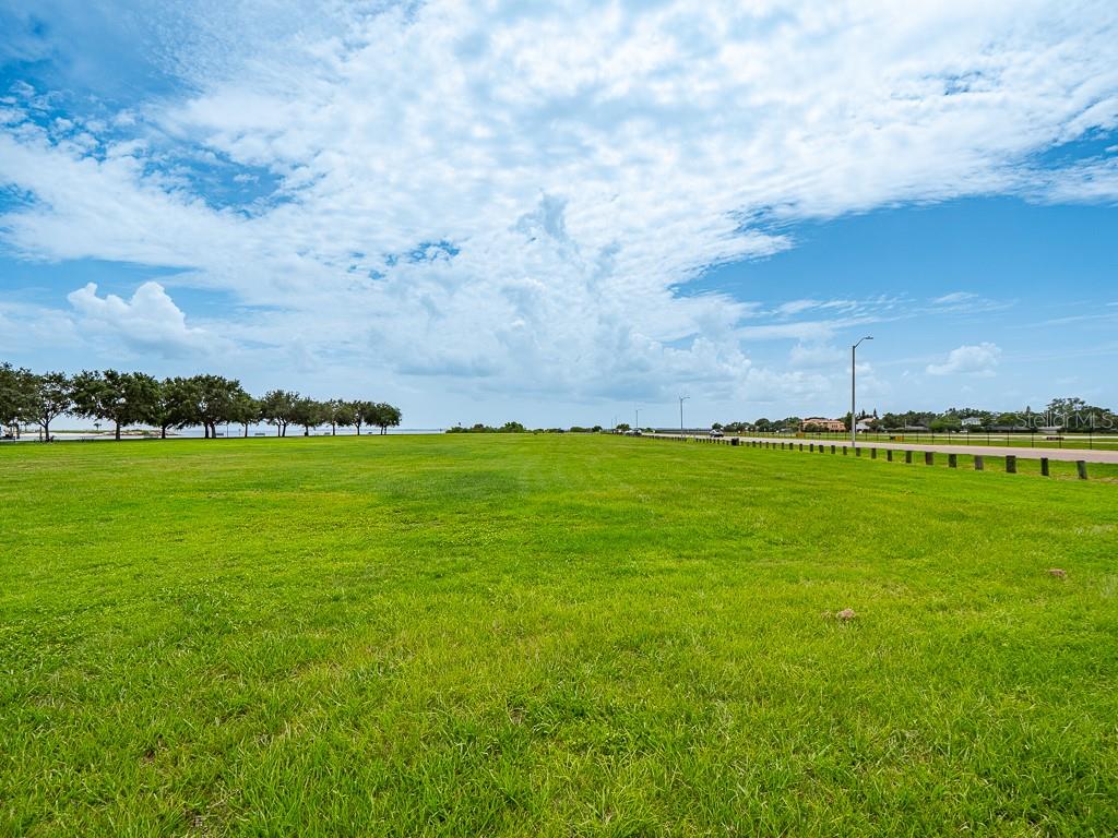 BYARS THOMPSON ADD DAVIS - Land