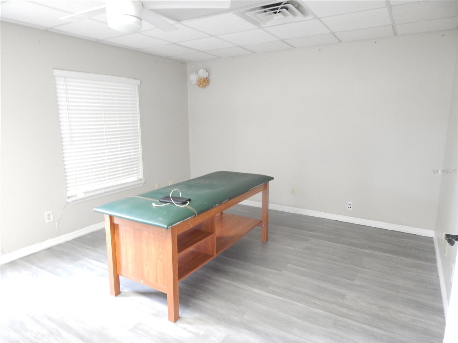 HERITAGE SQUARE CONDO 4 - Commercial Sale