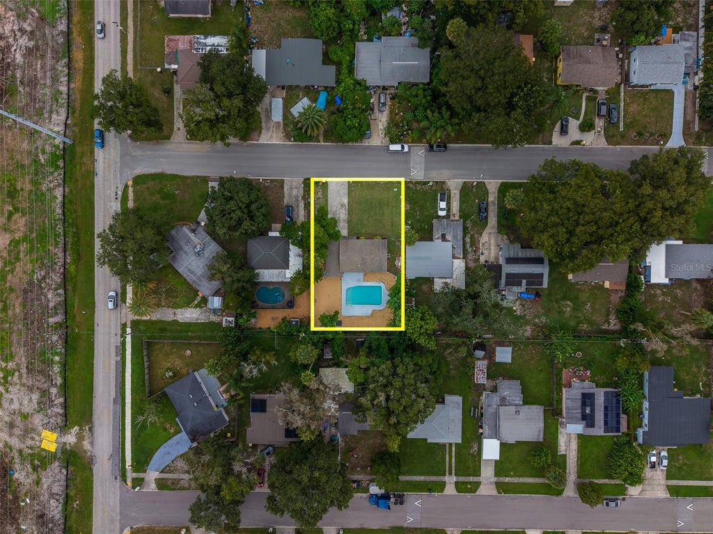 Photo of 1309 Mary L Road, Clearwater, FL 33755 (MLS # TB8555111)