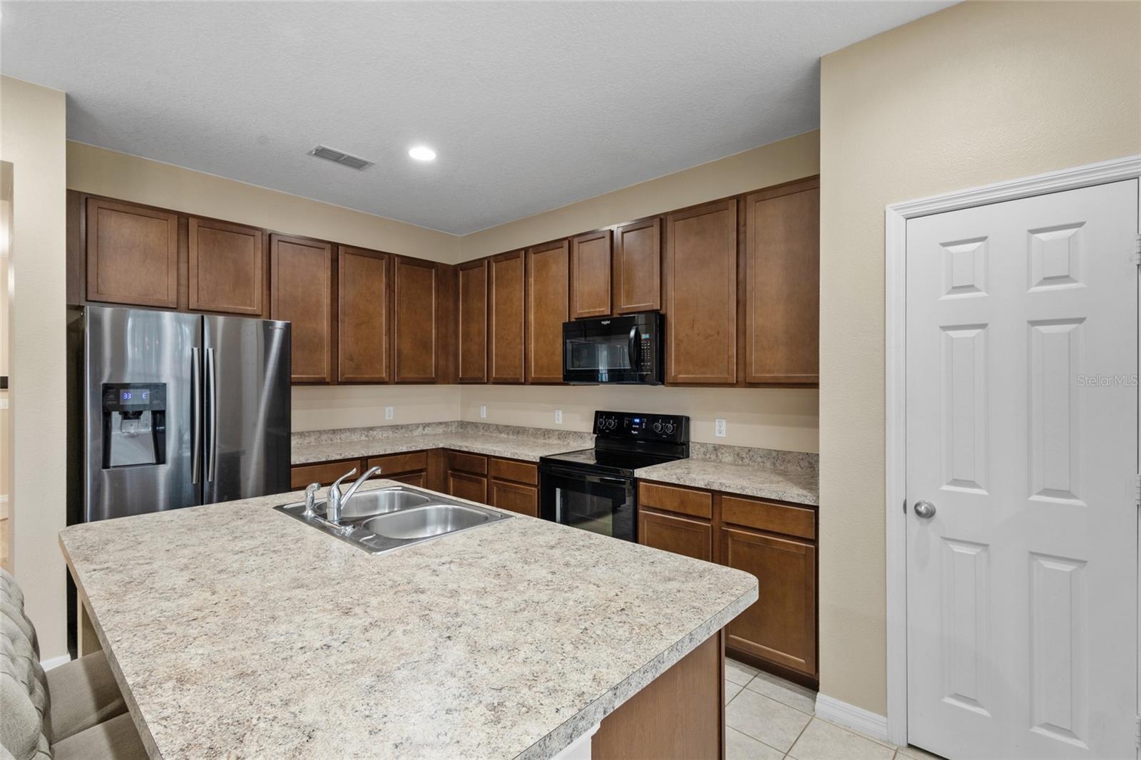 CAMPBELL COVE - Residential Lease