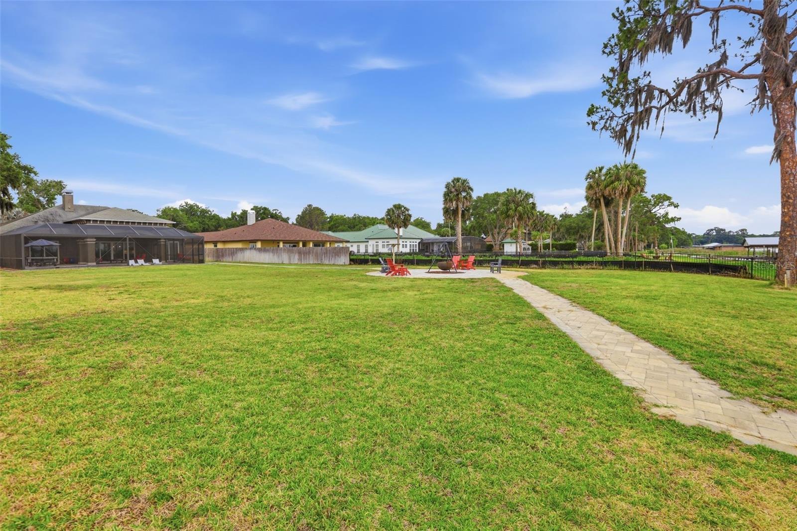SHIRLEY SHORES - Residential
