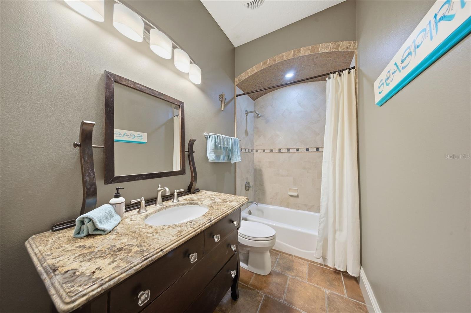 SHIRLEY SHORES - Residential