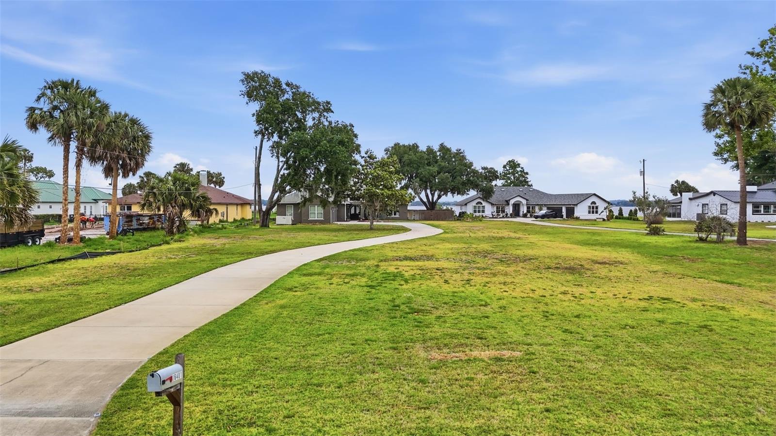 SHIRLEY SHORES - Residential