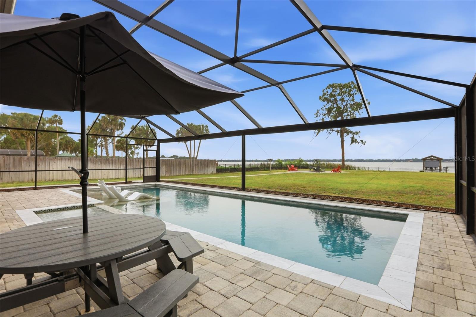 SHIRLEY SHORES - Residential