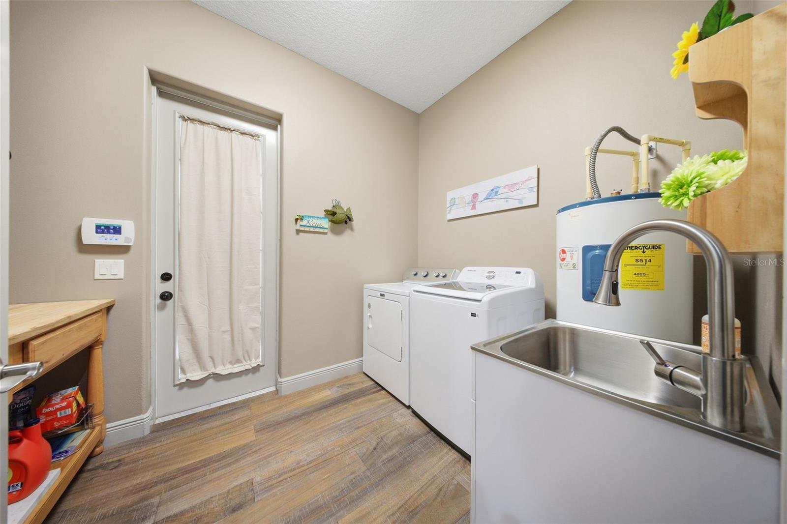 SHIRLEY SHORES - Residential