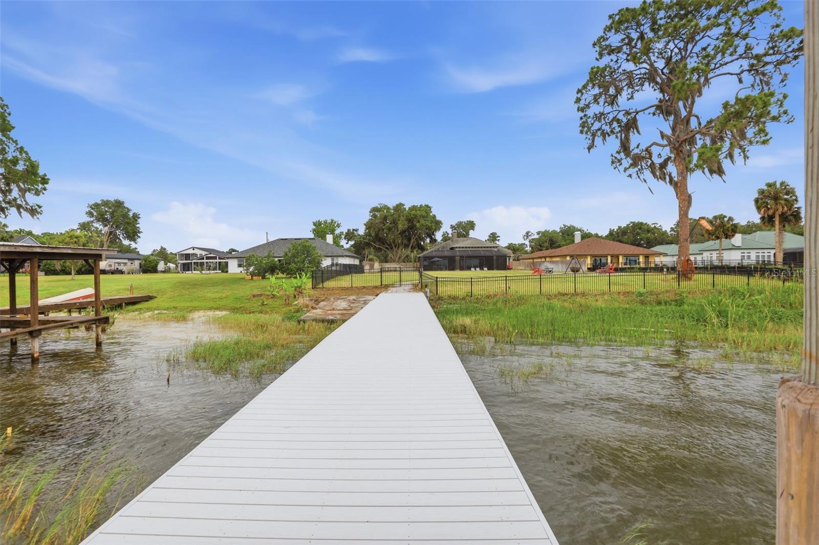 SHIRLEY SHORES - Residential