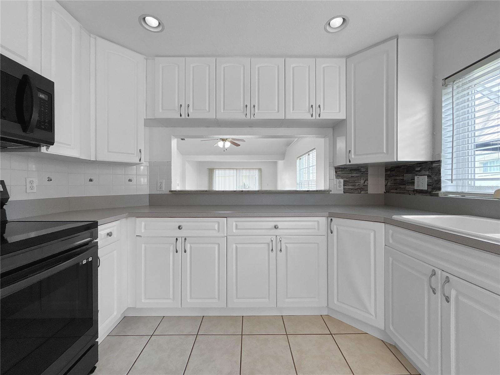 FAIRWAYS QUAIL HOLLOW PH 02 - Residential