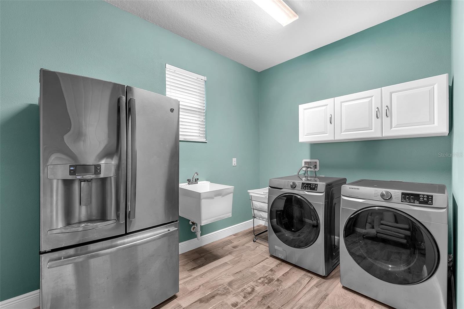 MIRABAY PARCELS 21 & 23 - Residential Lease