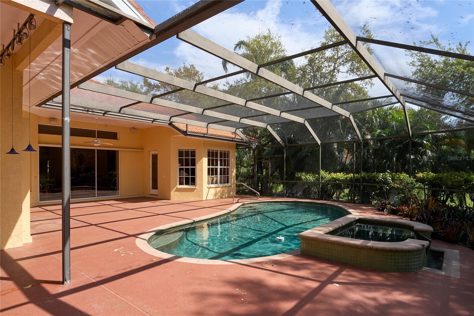 PRESTANCIA M N AND O AMD - Residential