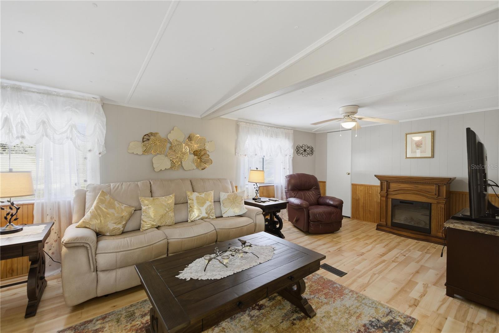 MOBILE HOME MDWS - Residential