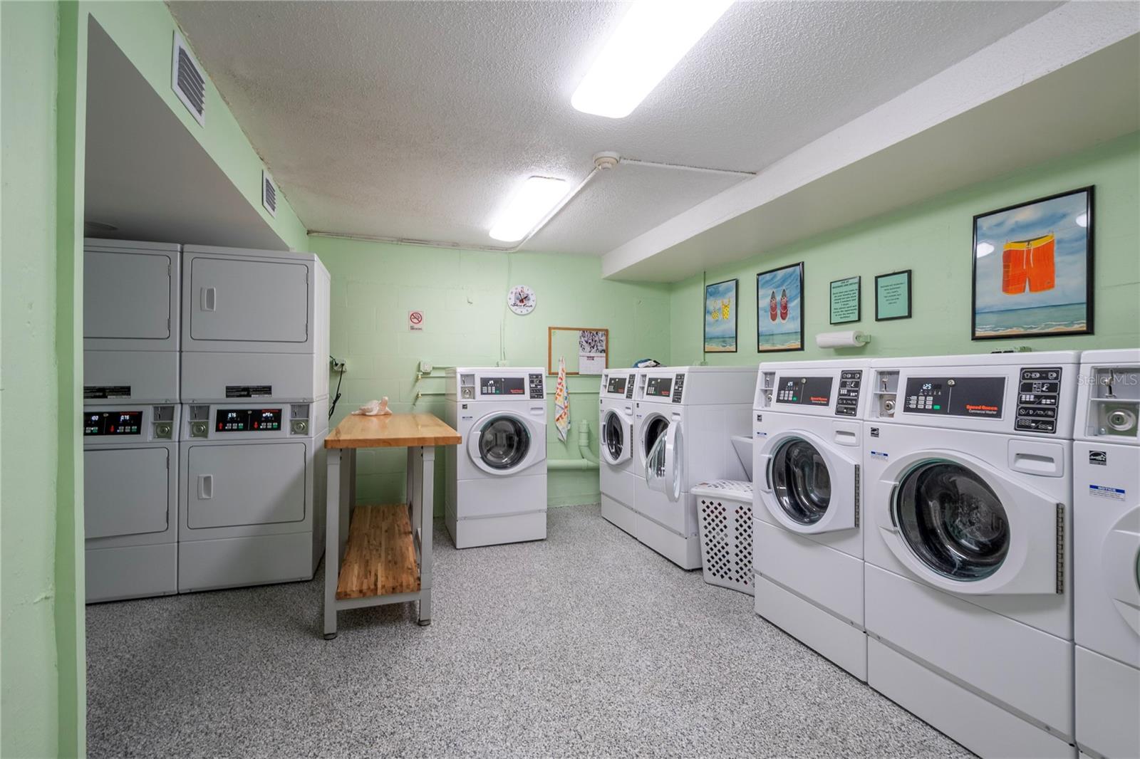 SHORE CREST BLDG - Residential