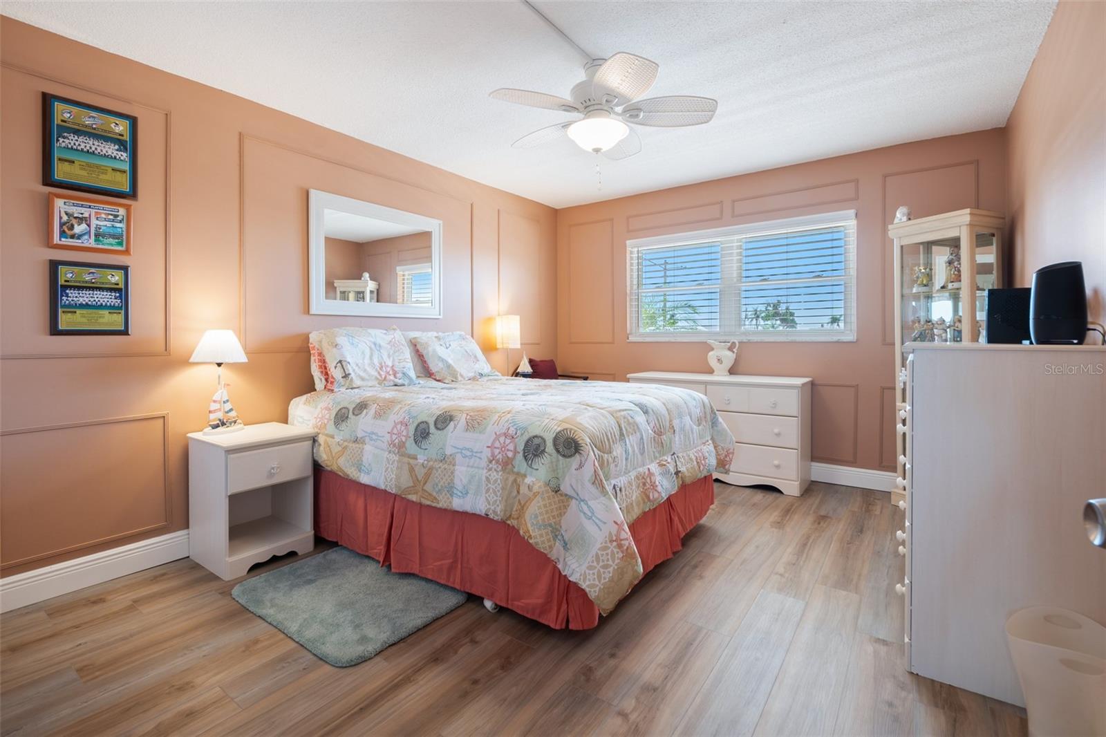 SHORE CREST BLDG - Residential