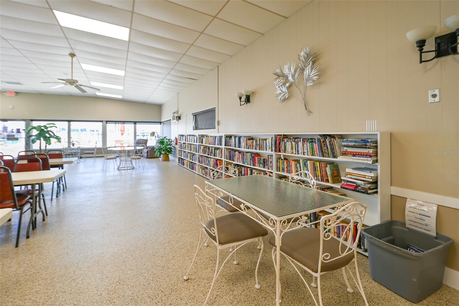 SHORE CREST BLDG - Residential