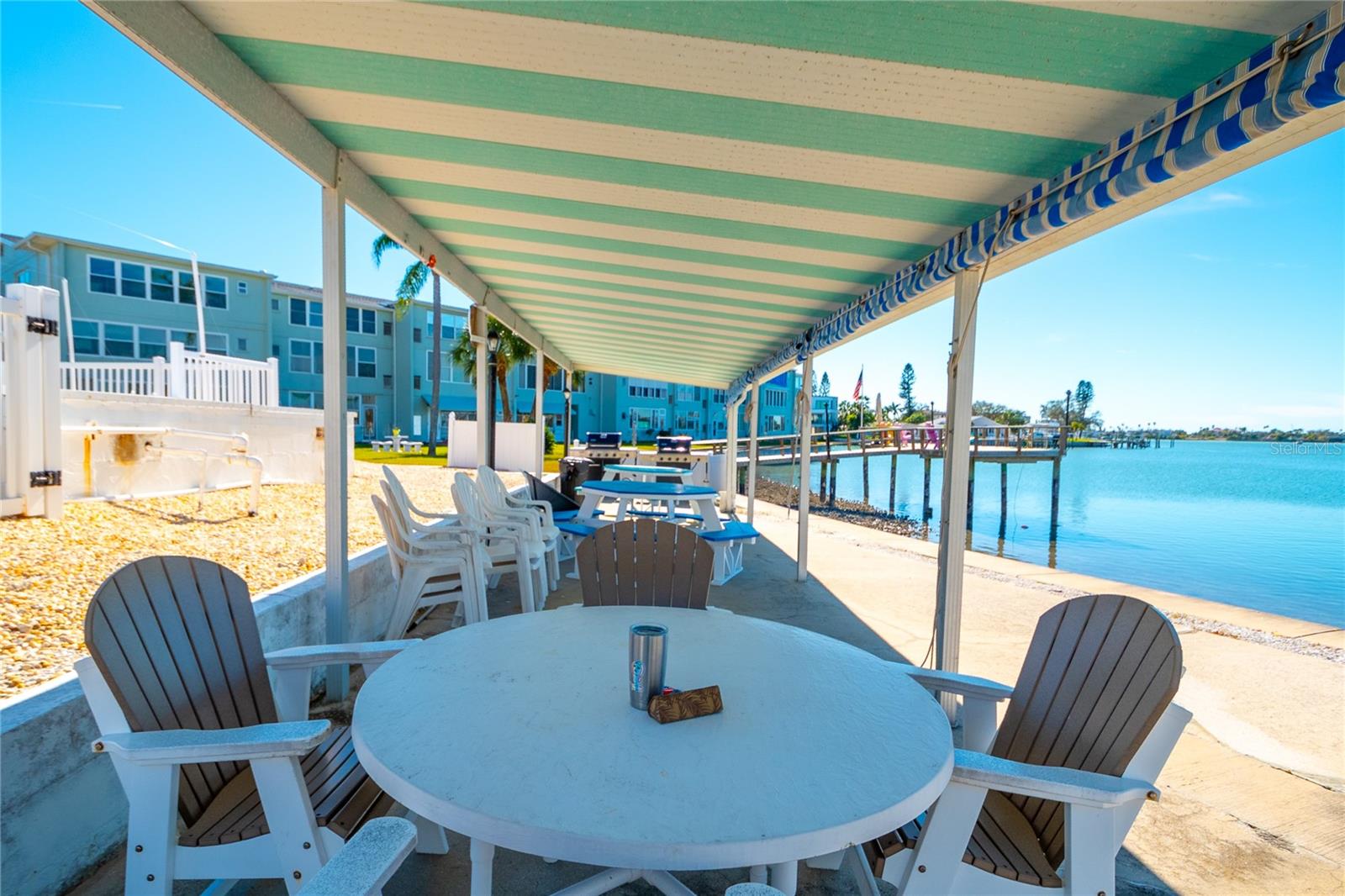 SHORE CREST BLDG - Residential