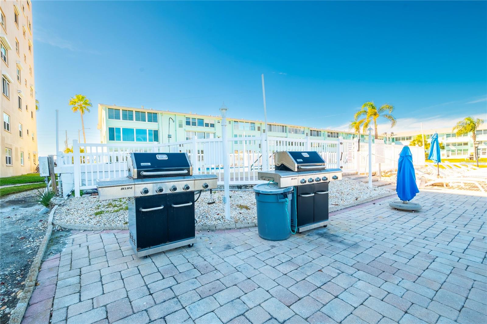 SHORE CREST BLDG - Residential