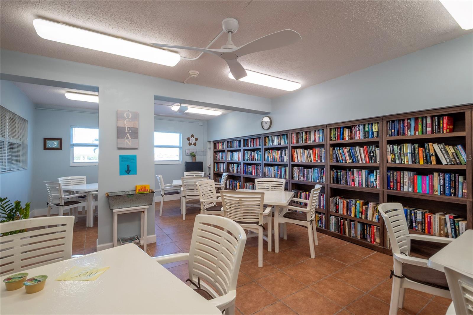 SHORE CREST BLDG - Residential