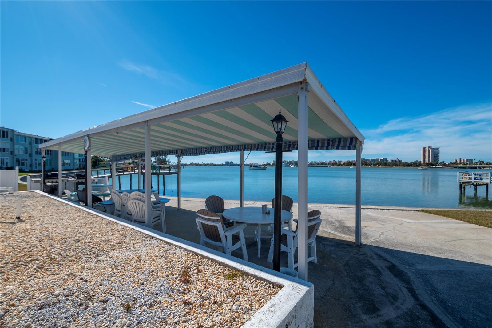 SHORE CREST BLDG - Residential