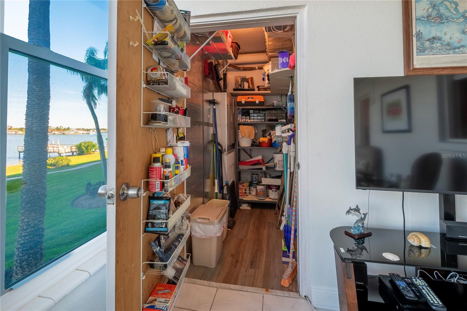 SHORE CREST BLDG - Residential