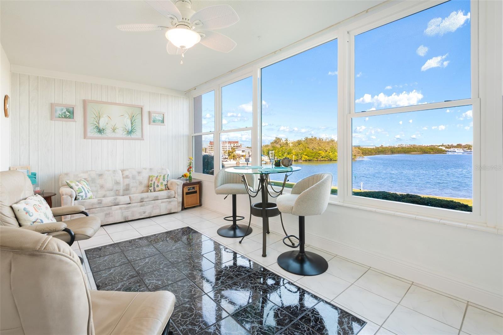 SHORE CREST BLDG - Residential