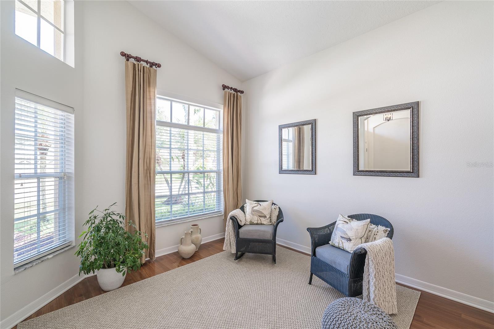 1135 BIG CREEK DRIVE