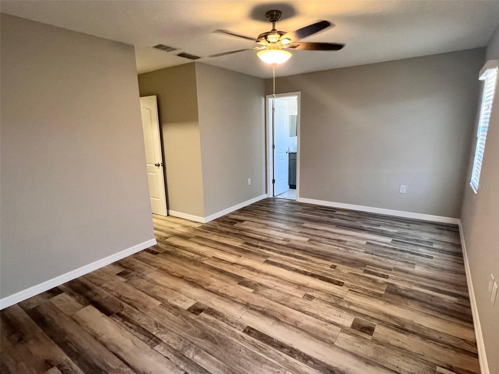 PARK LAKE ESTATES - Residential Lease