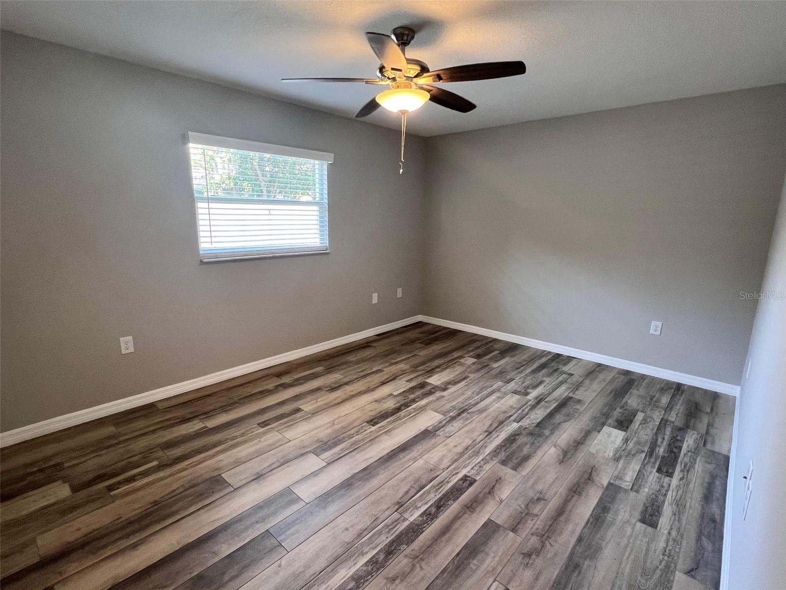 PARK LAKE ESTATES - Residential Lease