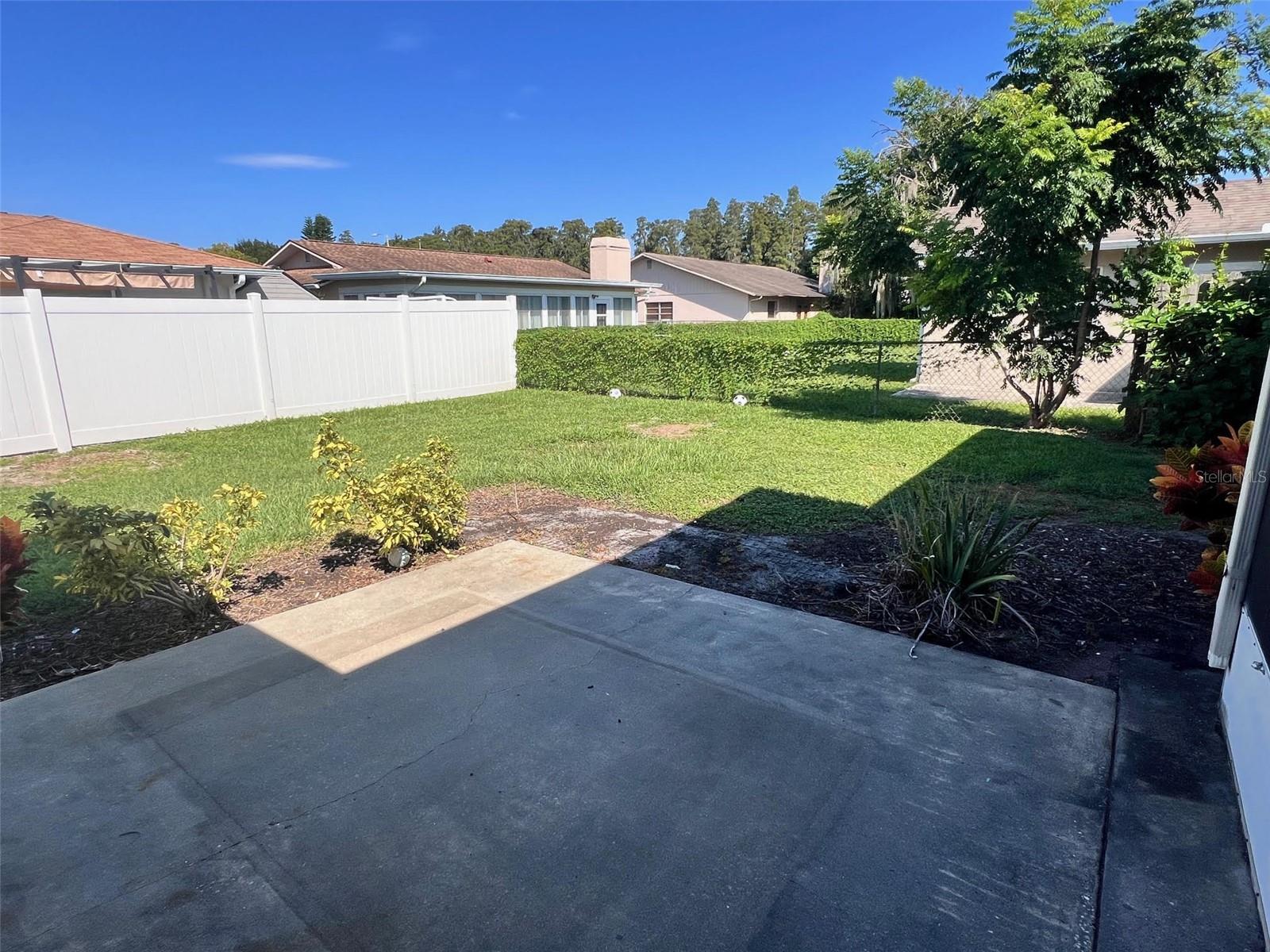 PARK LAKE ESTATES - Residential Lease