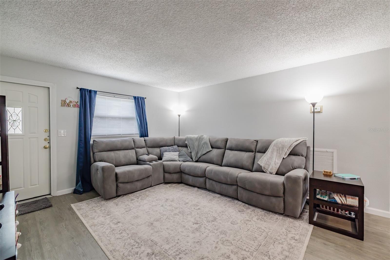 428 FLAMINGO DRIVE