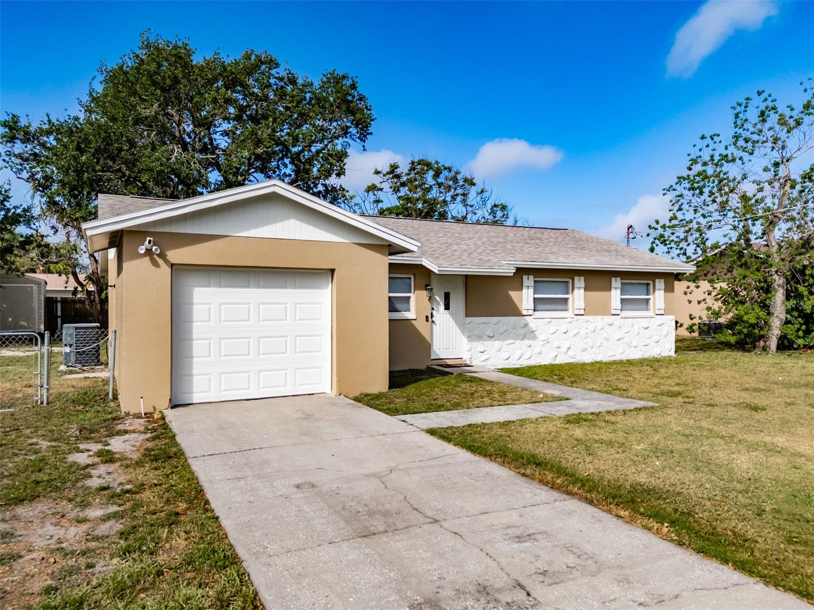 428 FLAMINGO DRIVE