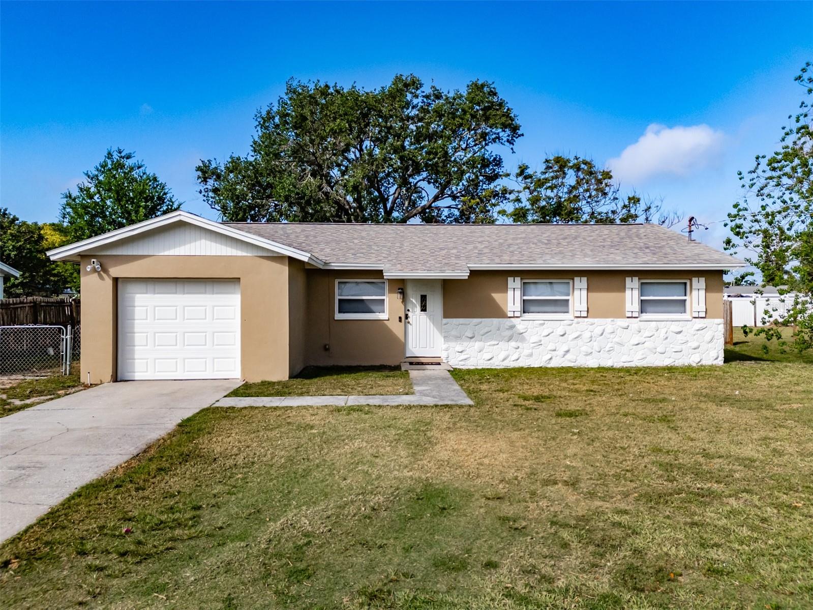 428 FLAMINGO DRIVE