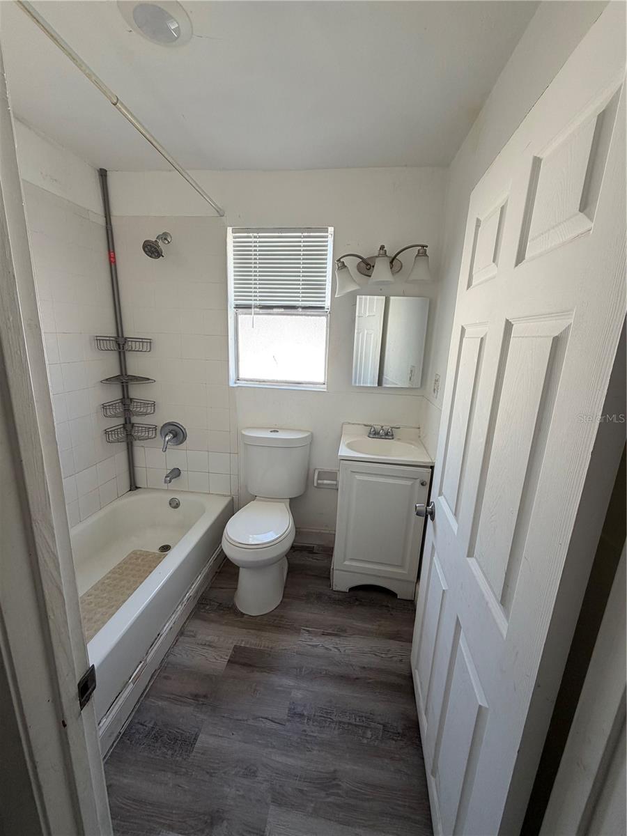 EASTERN HEIGHTS - Residential Lease