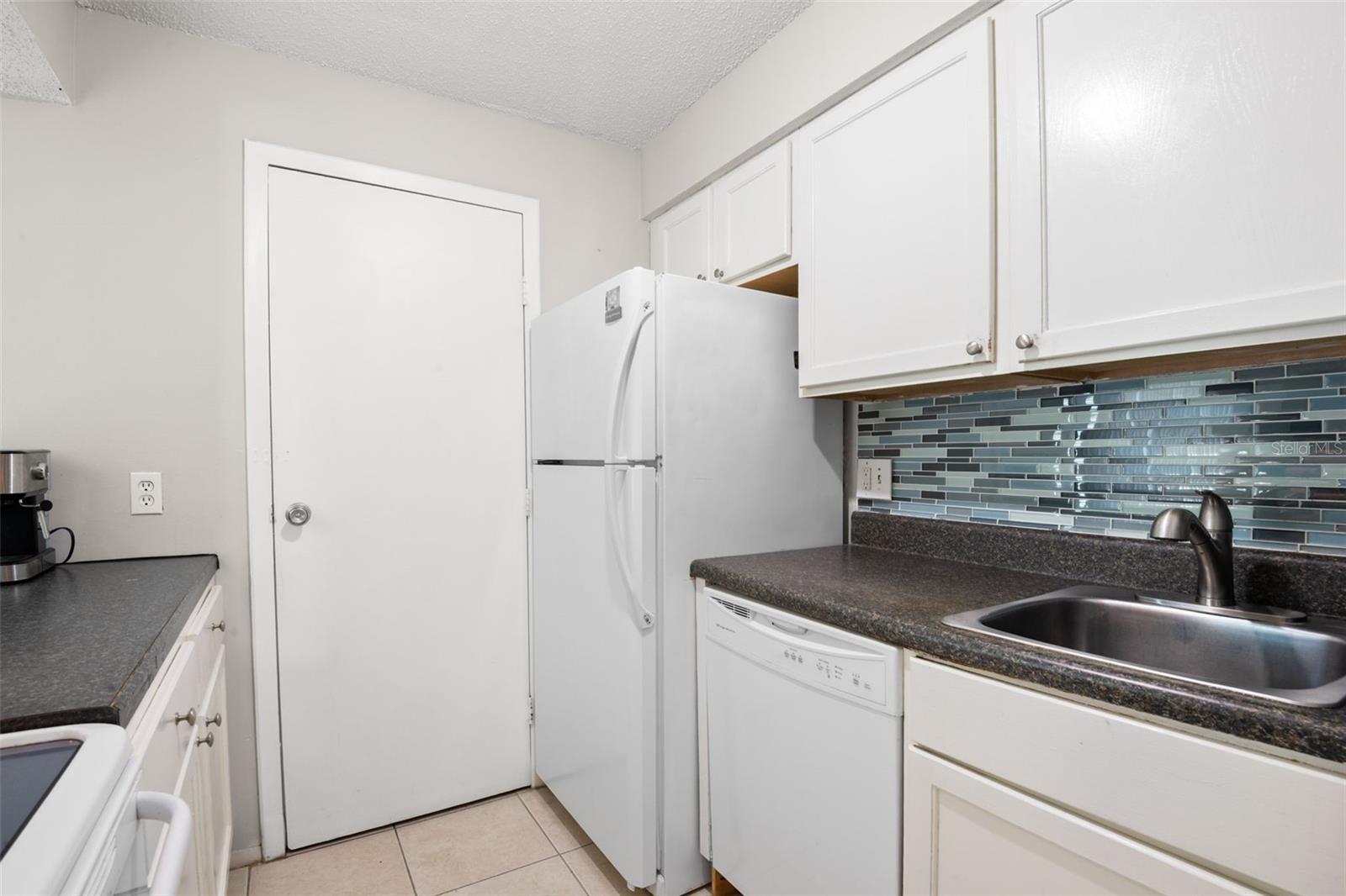 WOODSIDE VILLAGE CONDO - Residential