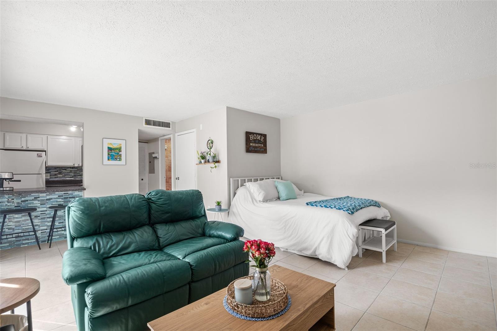 WOODSIDE VILLAGE CONDO - Residential