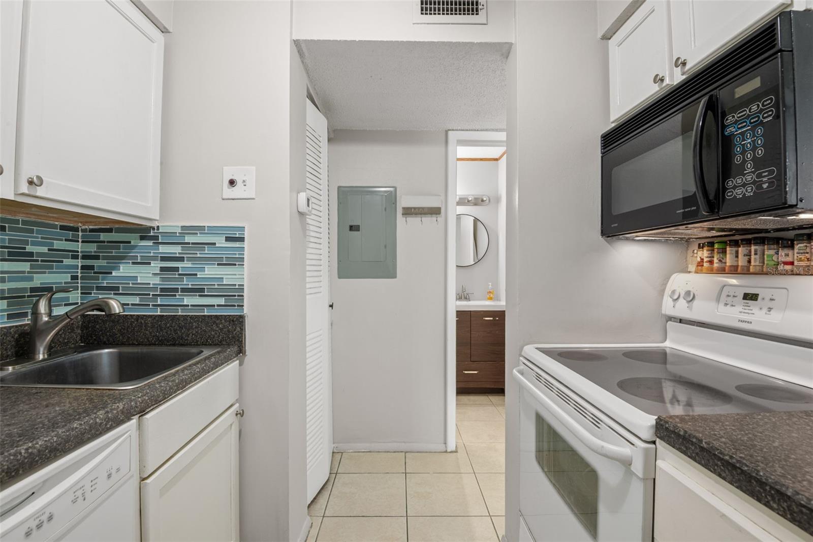 WOODSIDE VILLAGE CONDO - Residential