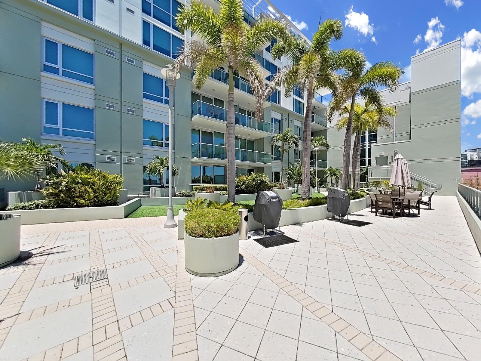 THE PLACE AT CHANNELSIDE A CON - Residential