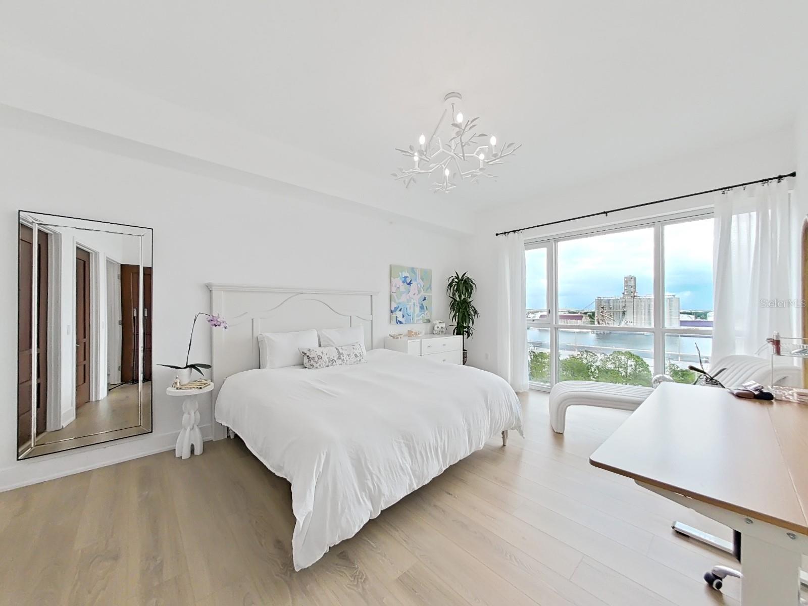 THE PLACE AT CHANNELSIDE A CON - Residential