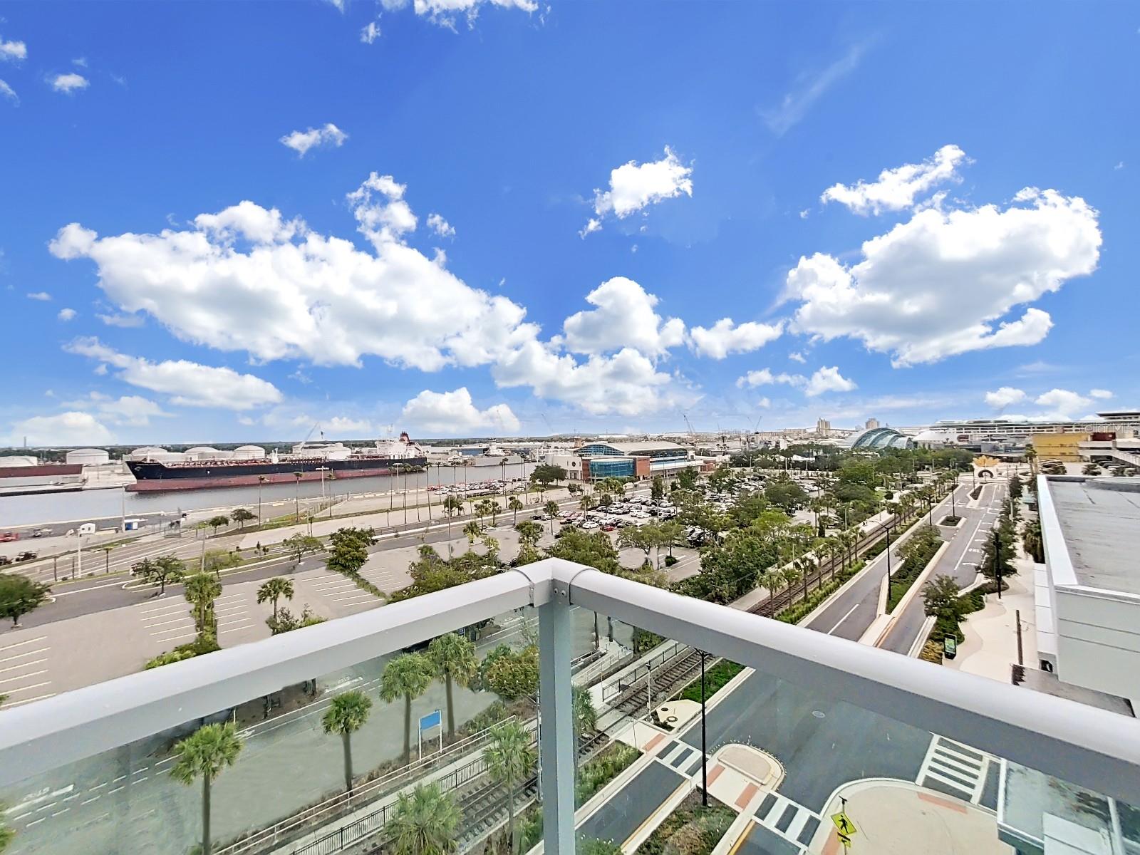 THE PLACE AT CHANNELSIDE A CON - Residential