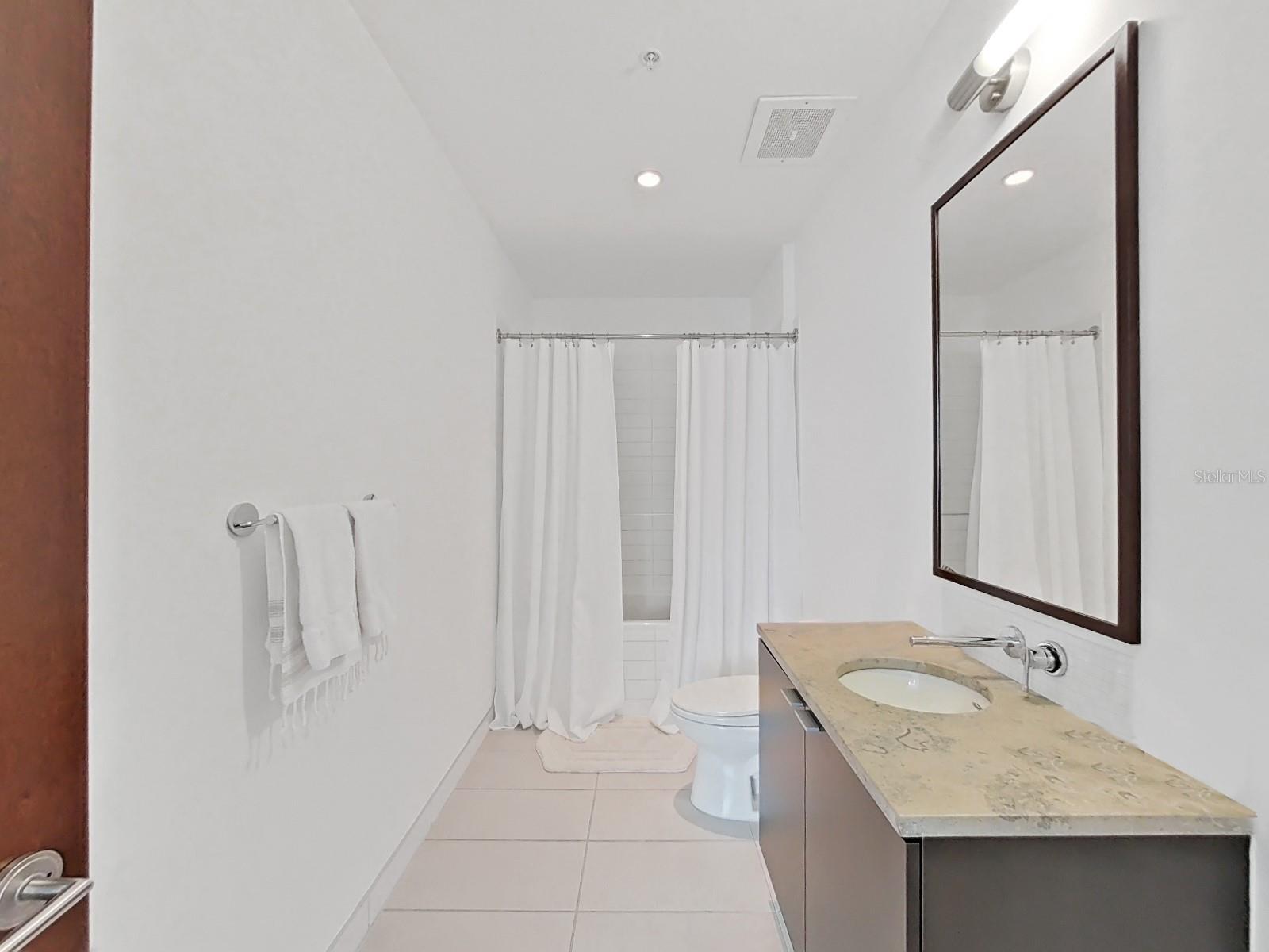 THE PLACE AT CHANNELSIDE A CON - Residential