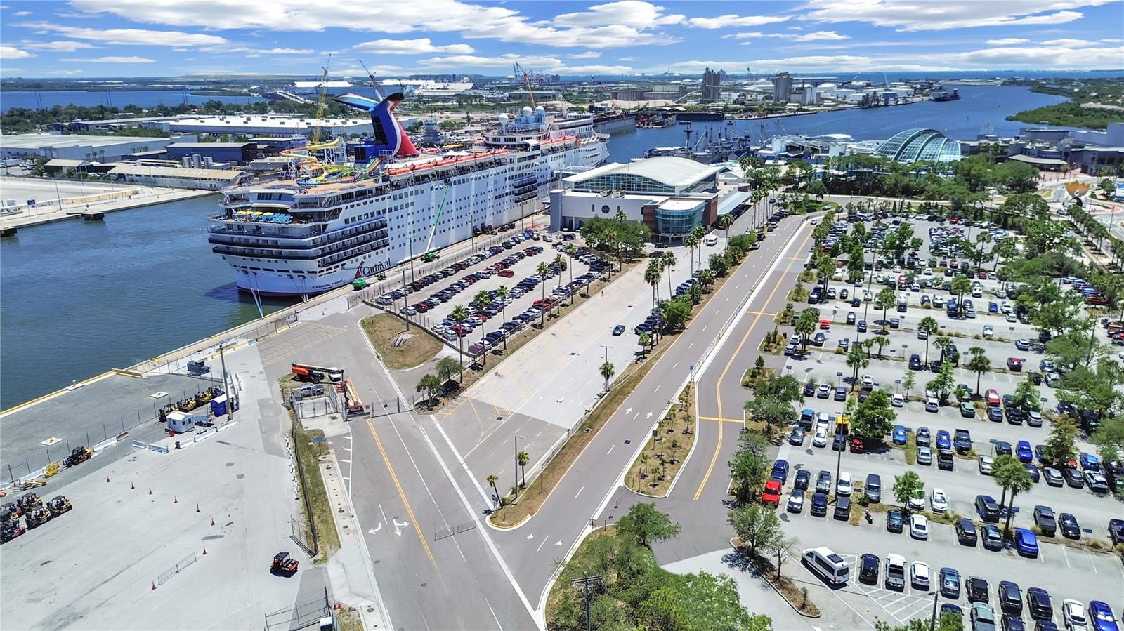 THE PLACE AT CHANNELSIDE A CON - Residential